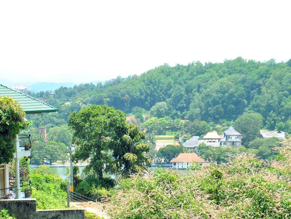 Serene Grand Villa Kandy Exterior foto