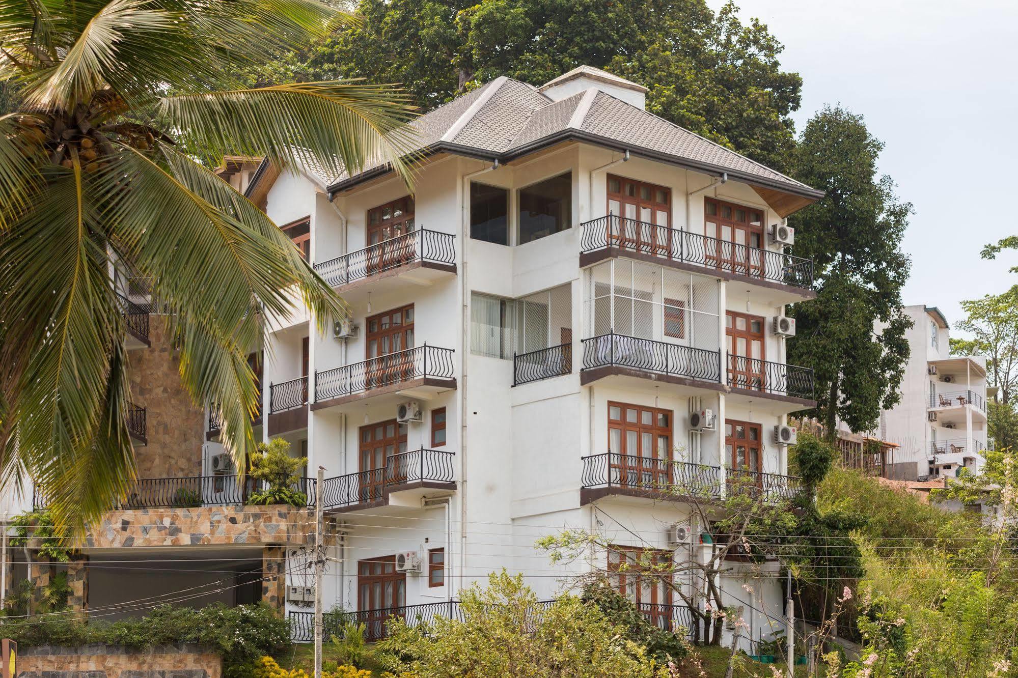 Serene Grand Villa Kandy Exterior foto